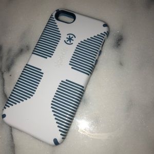 Speck iPhone 5 (5s) case
